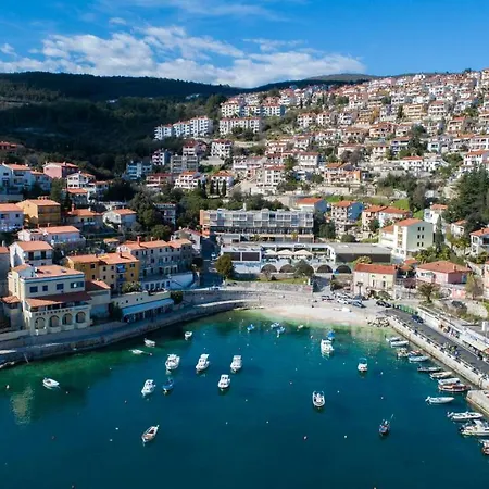 Allegro アパート *